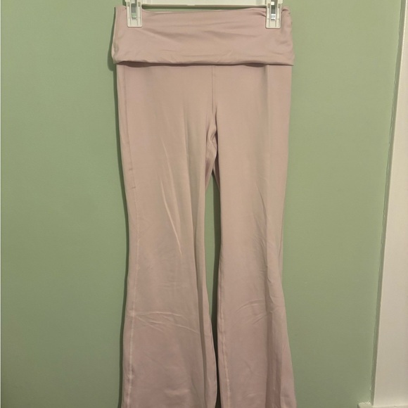 Gilly Hicks Light Pink Flare Leggings - Picture 2 of 4